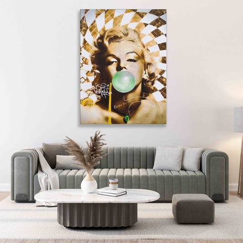 Golden Marilyn Monroe and Audrey Hepburn