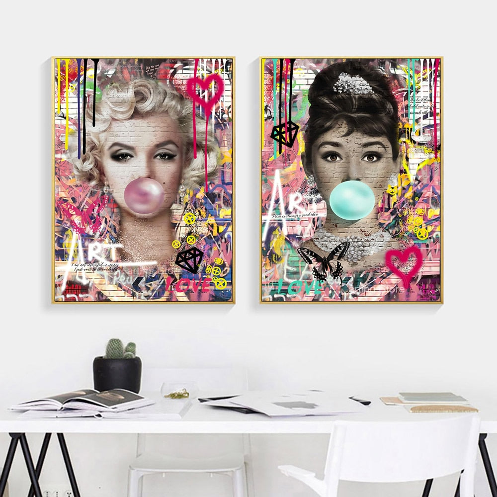 Gum Marilyn Monroe and Audrey Hepburn